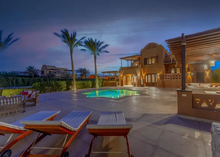 Elegant With A Star-shaped Swimming Pool In West Golf El Gouna & Lagoon