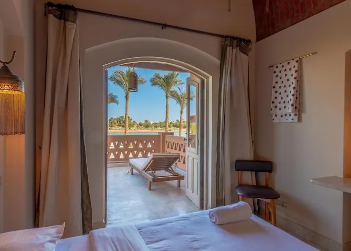 Elegant With A Star-shaped Swimming Pool In West Golf El Gouna & Lagoon فيلة الغردقة