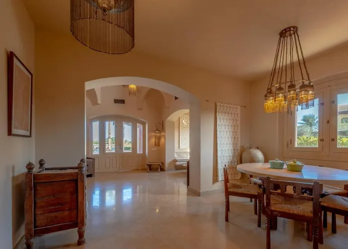 Elegant With A Star-shaped Swimming Pool In West Golf El Gouna & Lagoon الغردقة