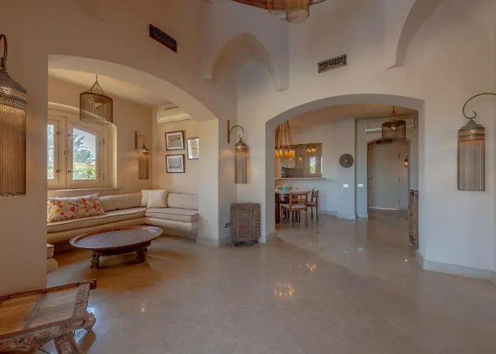 Elegant With A Star-shaped Swimming Pool In West Golf El Gouna & Lagoon *