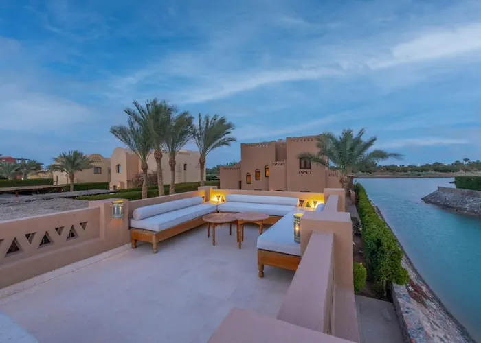 Elegant With A Star-shaped Swimming Pool In West Golf El Gouna & Lagoon