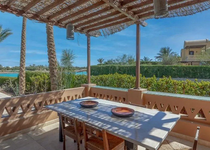 Elegant With A Star-shaped Swimming Pool In West Golf El Gouna & Lagoon