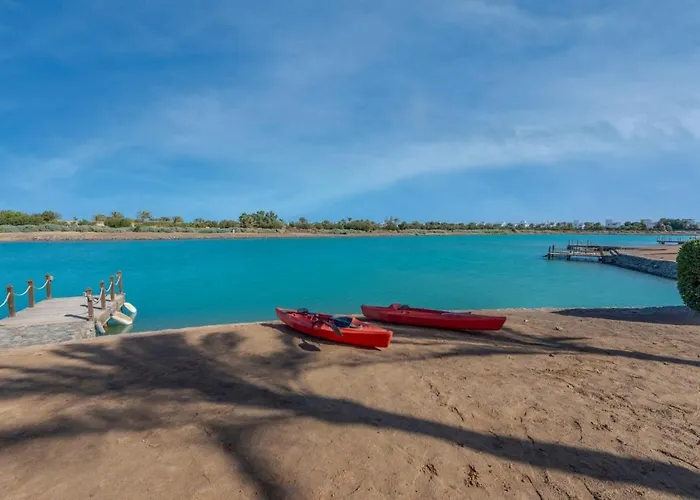 Elegant With A Star-shaped Swimming Pool In West Golf El Gouna & Lagoon