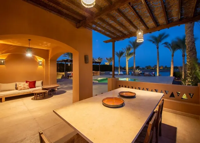 Elegant With A Star-shaped Swimming Pool In West Golf El Gouna & Lagoon * الغردقة