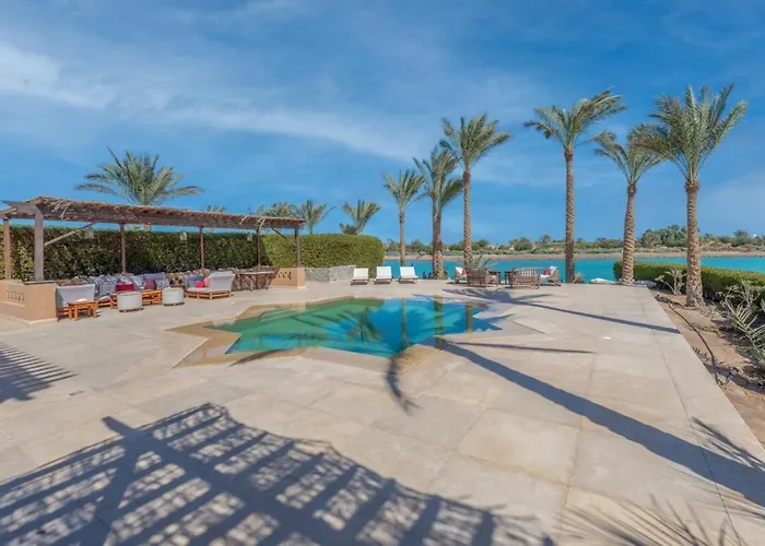 Elegant With A Star-shaped Swimming Pool In West Golf El Gouna & Lagoon فيلة *