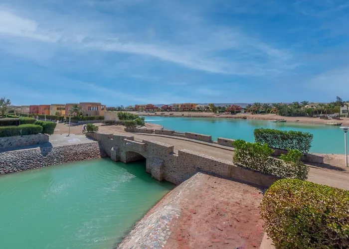 Elegant With A Star-shaped Swimming Pool In West Golf El Gouna & Lagoon الغردقة