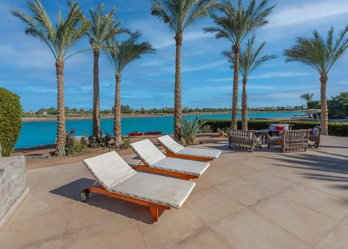 Elegant With A Star-shaped Swimming Pool In West Golf El Gouna & Lagoon *